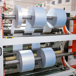 Kendinden Yapışkanlı Mat G&uuml;m&uuml;ş Kağıt etiket malzemesi